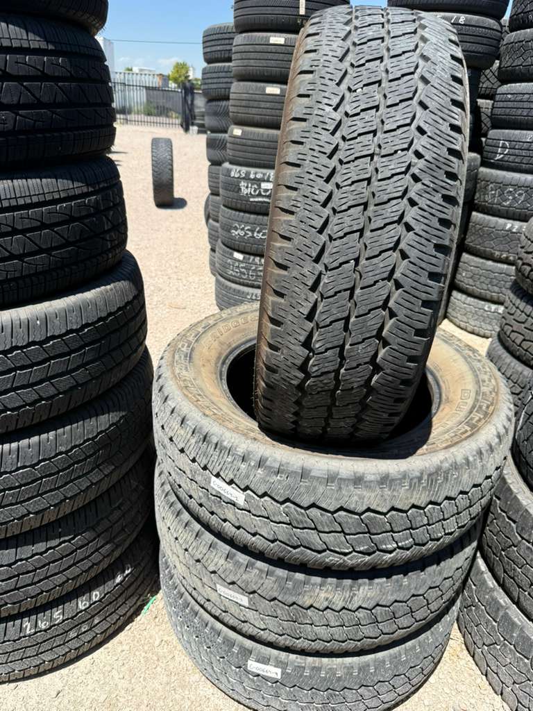 LT275/65R20 Set (4 Used Tires) Bridgestone Dueler A/T