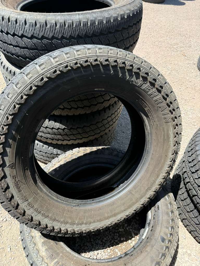 LT275/65R20 Pair (2 Used Tires) Mazama Open Range SQM-3