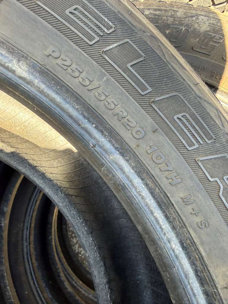 255/55R20 Set (4 Used Tires) Bridgestone Dueler H/L Alenza
