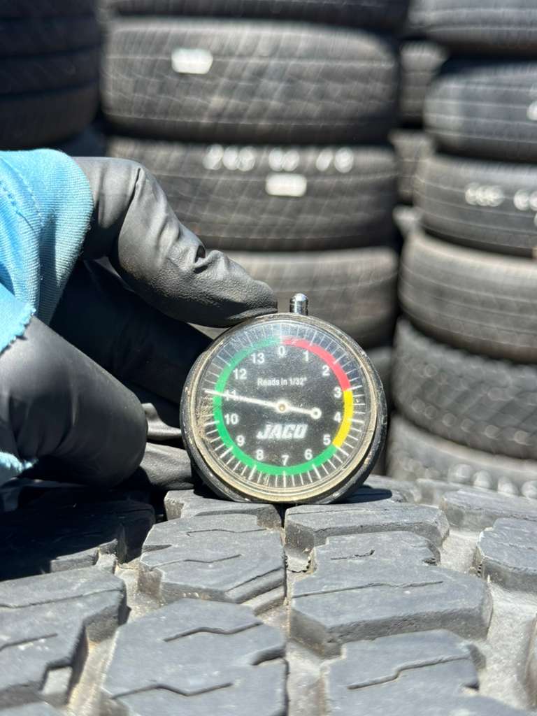 275/60R20 (3 Used Tires) Sumitomo Encounter AT