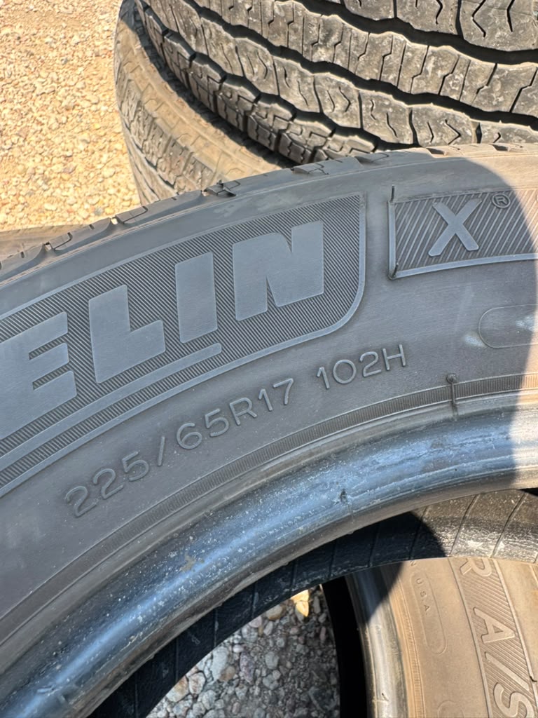 225/65R17 Pair (2 Used Tires) Michelin X Tour