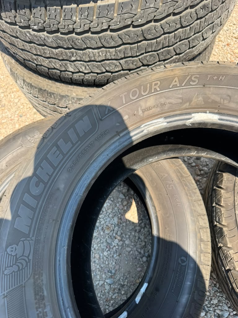 225/65R17 Pair (2 Used Tires) Michelin X Tour