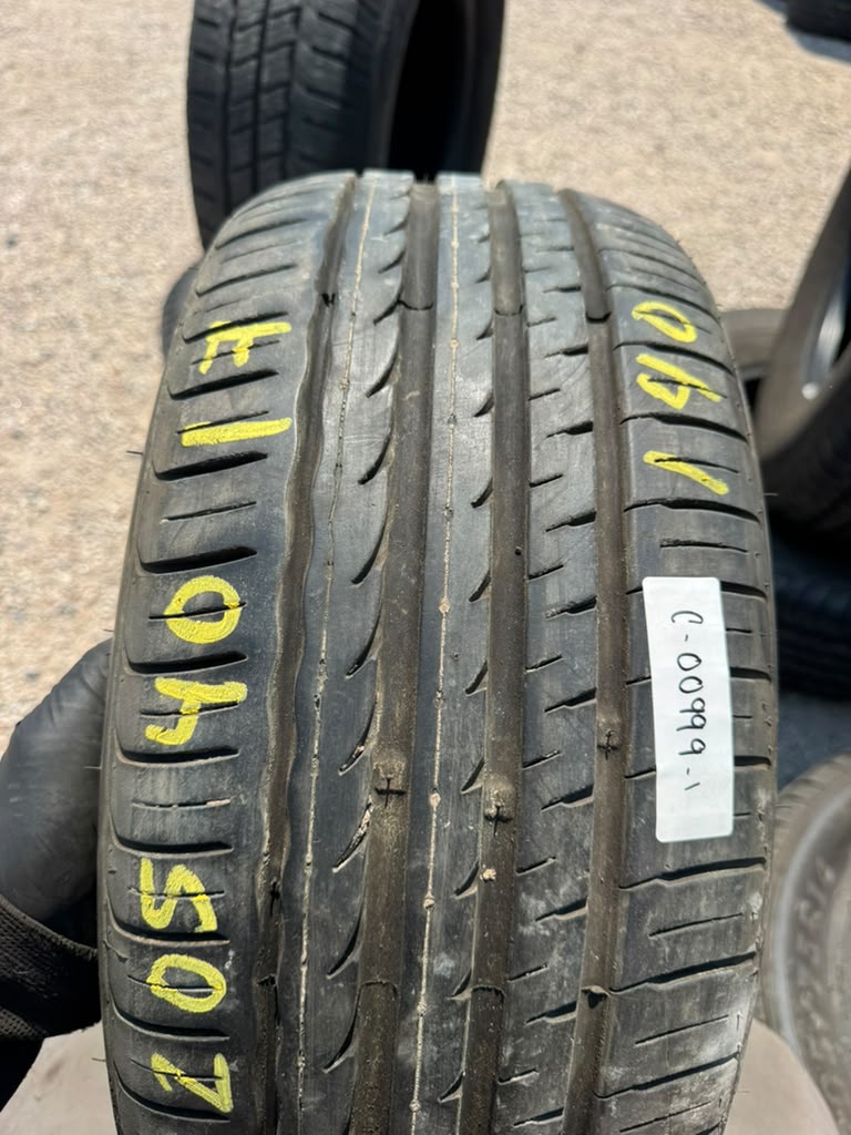 205/40R17 Pair (2 Used Tires) Velozza ZXV4