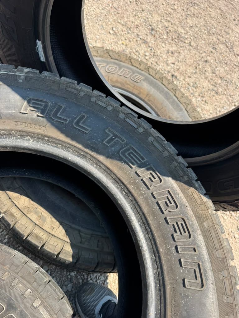 275/65R18 Pair (2 Used Tires) Pathfinder