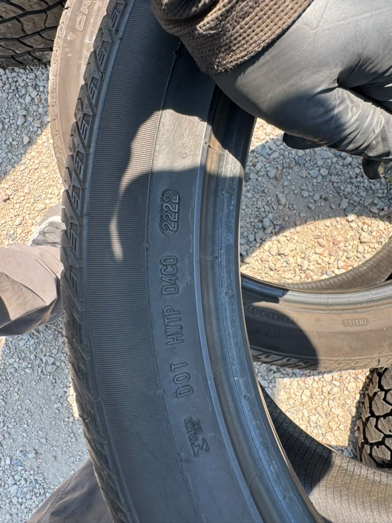285/40R22 Pair (2 Used Tires) Continental Cross Contact