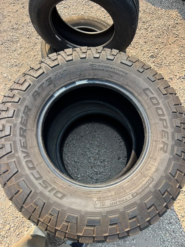 LT35x12.50R18 Pair (2 Used Tires) Cooper Discoverer AT3 XLT