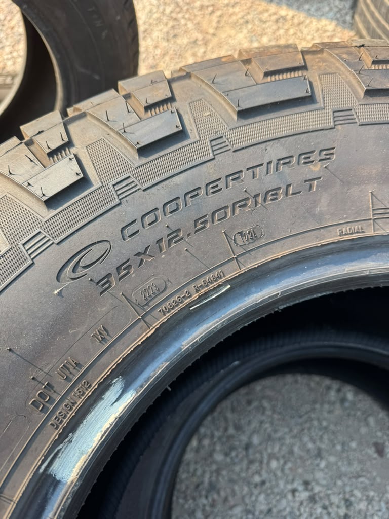 LT35x12.50R18 Pair (2 Used Tires) Cooper Discoverer AT3 XLT