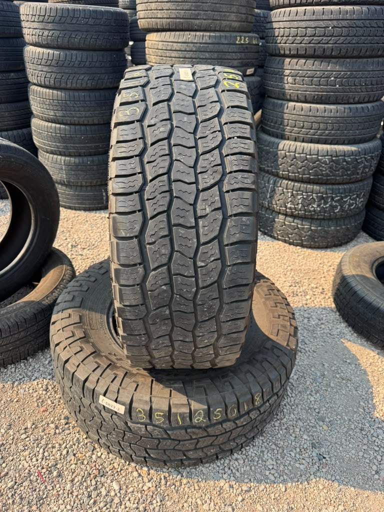 LT35x12.50R18 Pair (2 Used Tires) Cooper Discoverer AT3 XLT