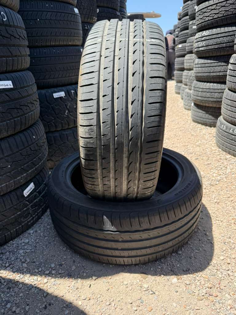 255/45R20 Pair (2 Used Tires) Velozza ZXV 4