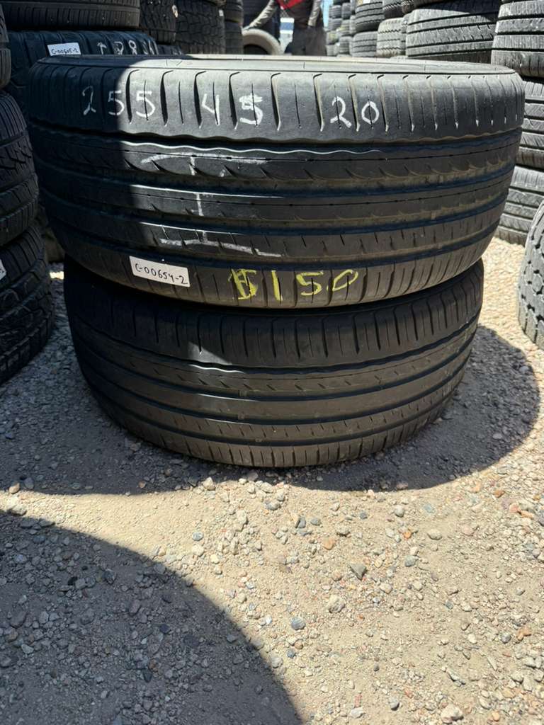 255/45R20 Pair (2 Used Tires) Velozza ZXV 4