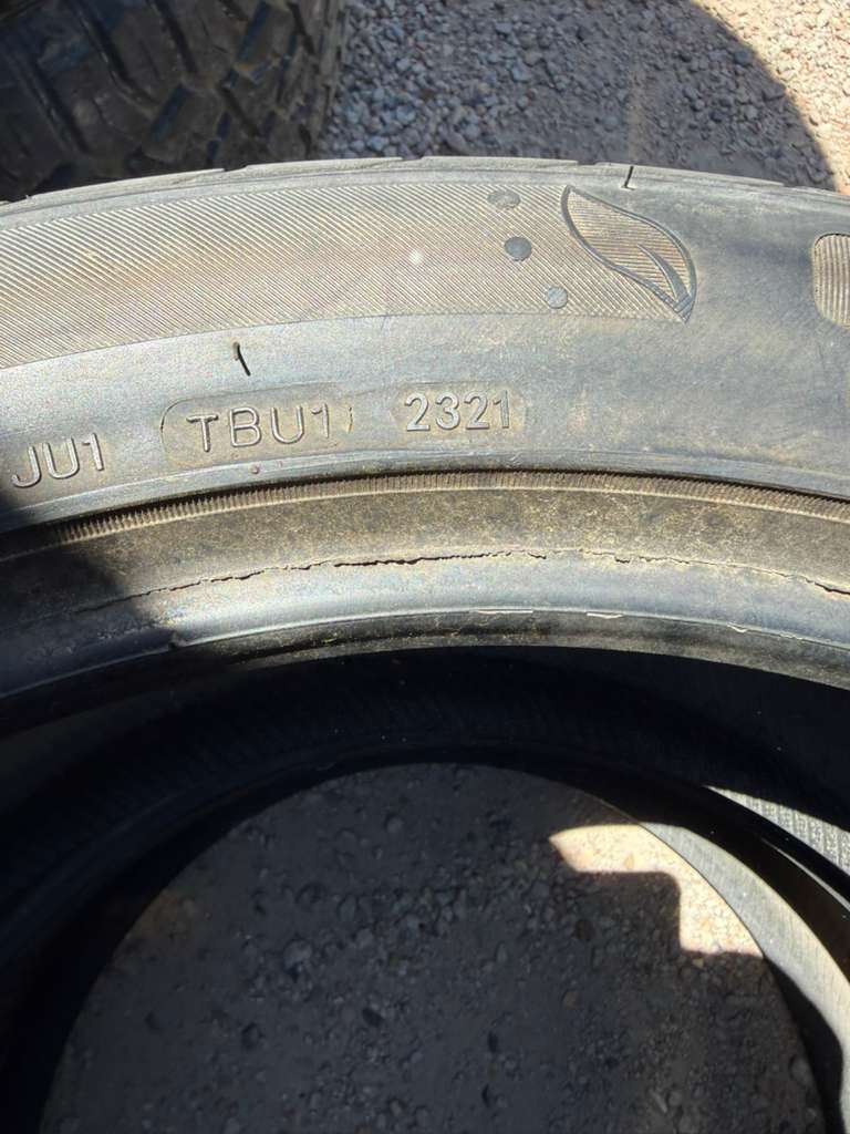 255/45R20 Pair (2 Used Tires) Velozza ZXV 4