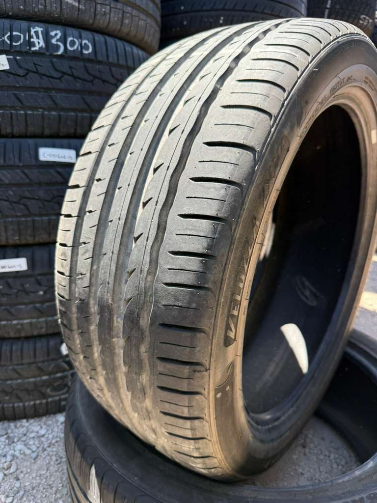 255/45R20 Pair (2 Used Tires) Velozza ZXV 4