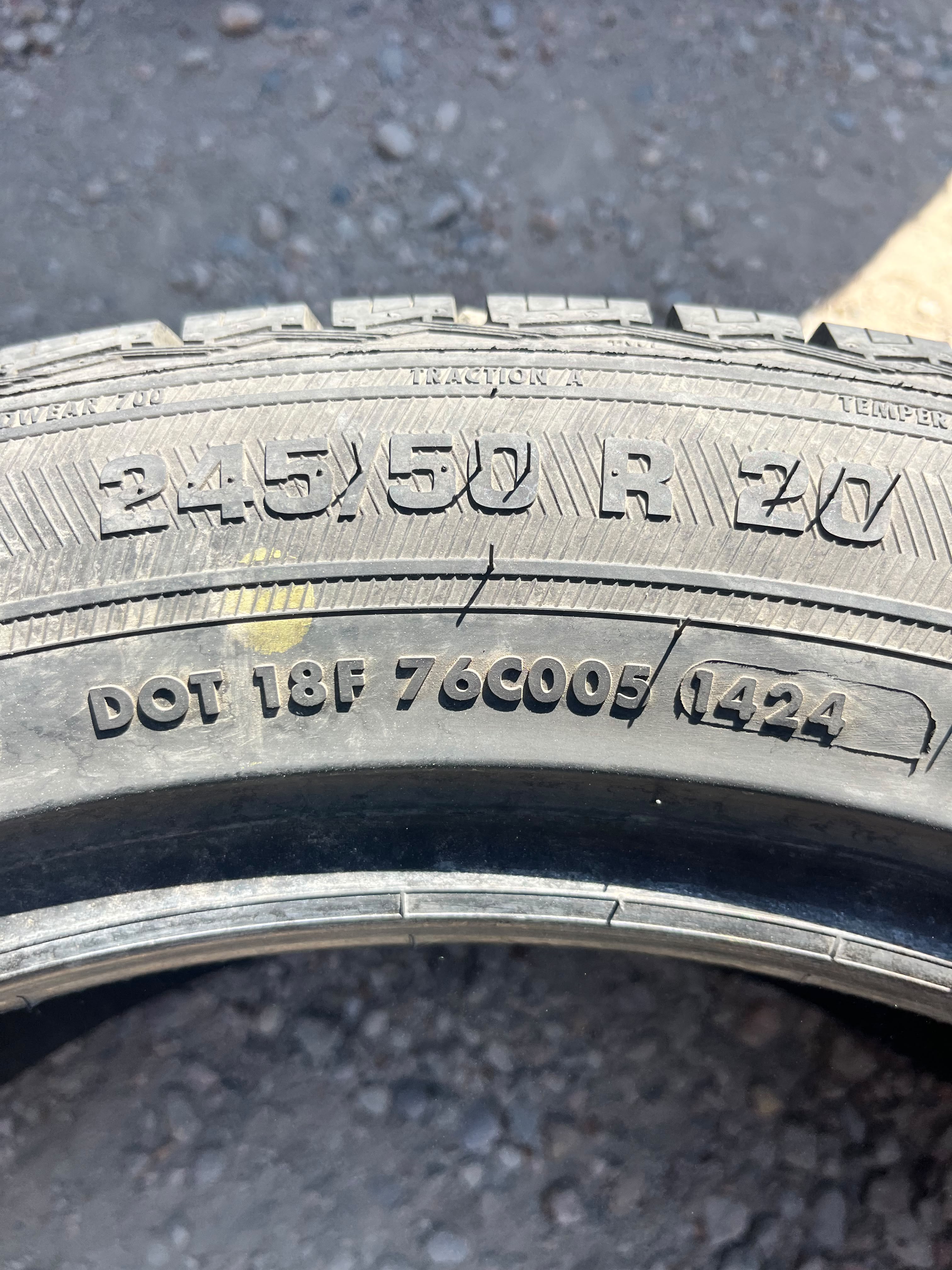 245/50R20 Pair (2 Used Tires) Vredestein Pinzaht