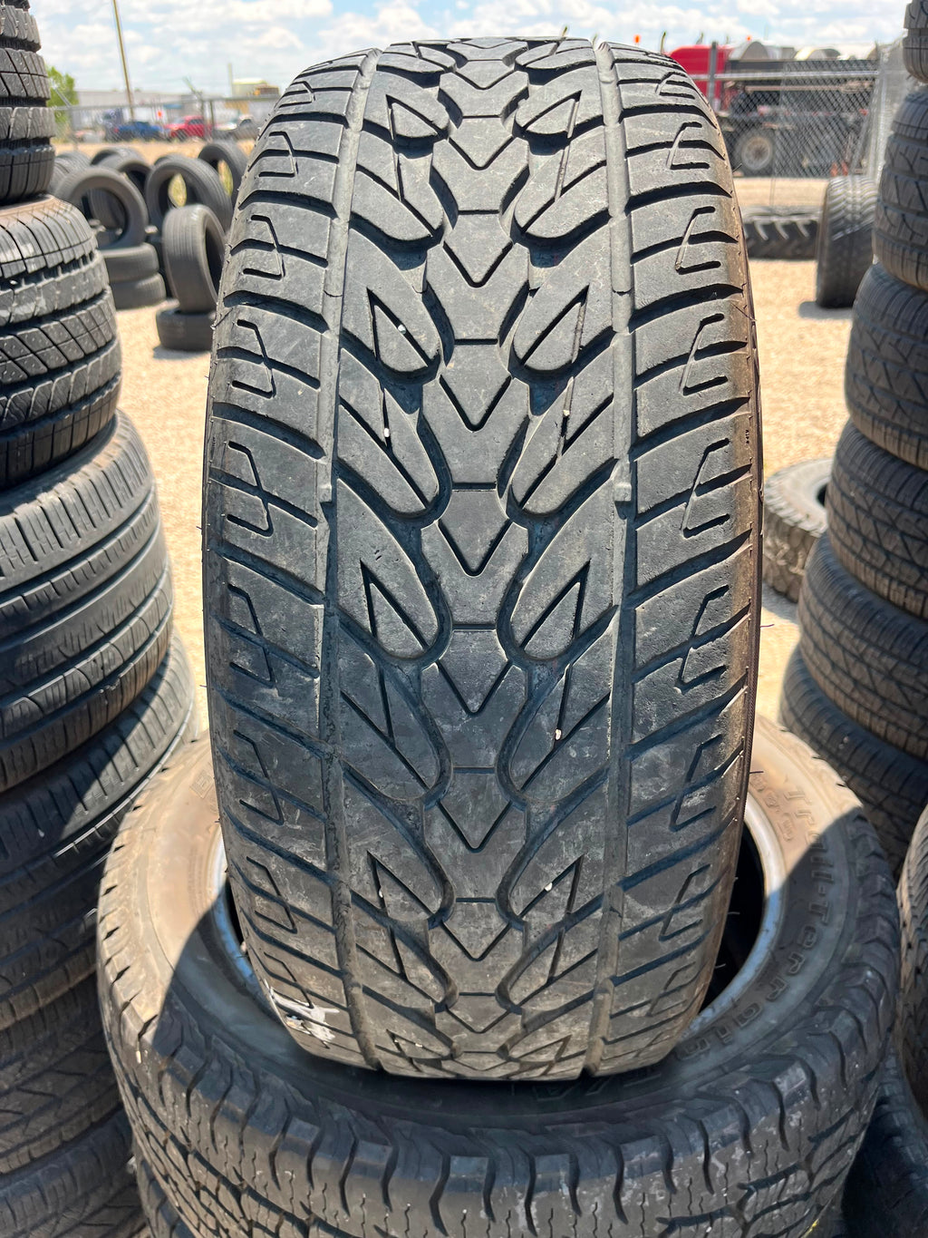 265/50R20 Pair (2 Used Tires) Fullway HS266
