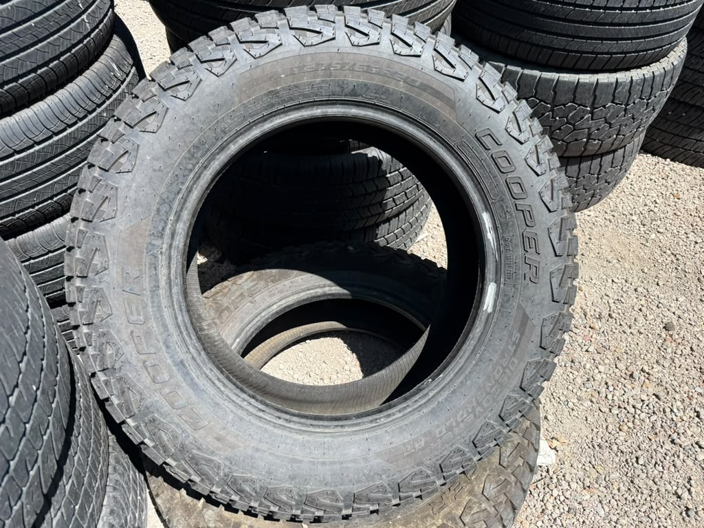 LT275/65R20 Pair (2 Used Tires) Cooper Discoverer Stronghold