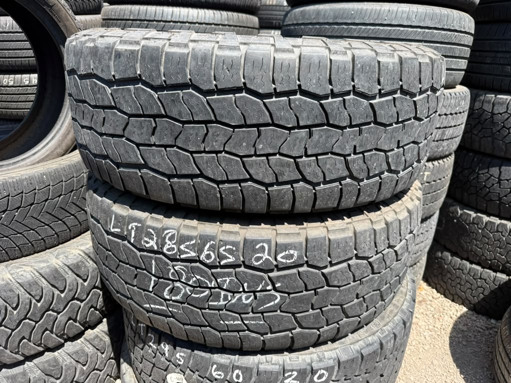 LT285/65R20 Pair (2 Used Tires) Cooper Discoverer AT3