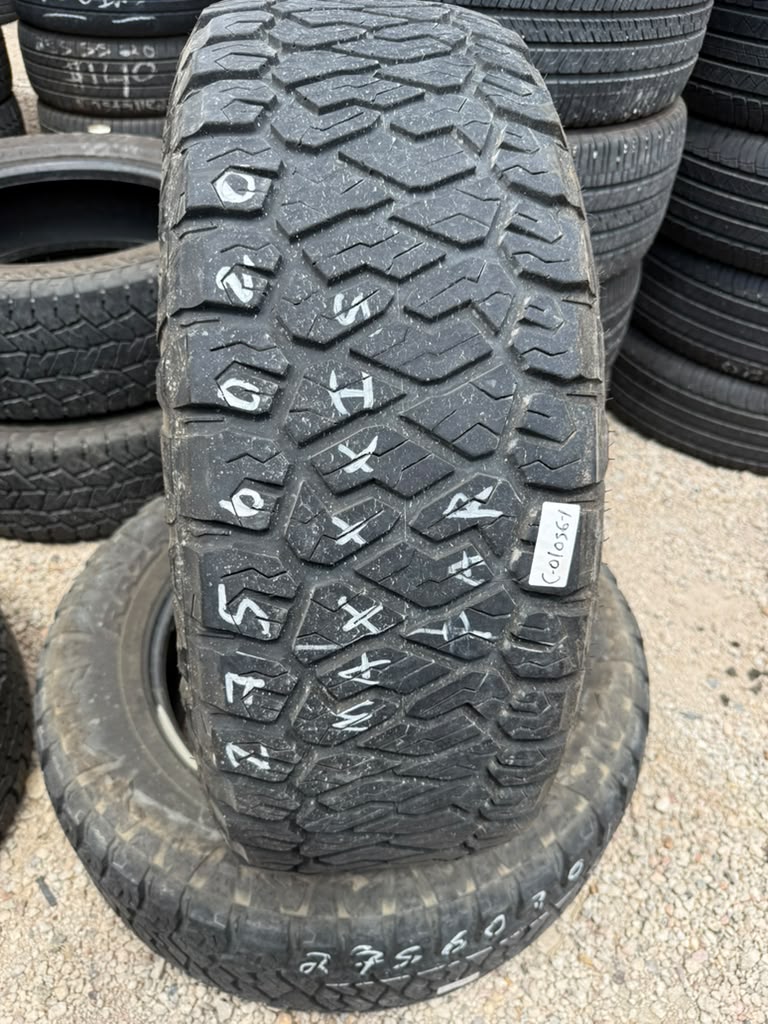 275/60R20 Pair (2 Used Tires) Maxxis Razr AT