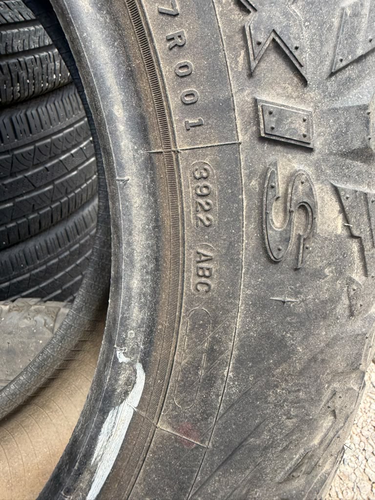 275/60R20 Pair (2 Used Tires) Maxxis Razr AT
