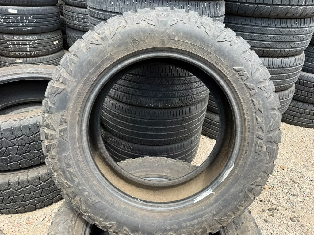 275/60R20 Pair (2 Used Tires) Maxxis Razr AT