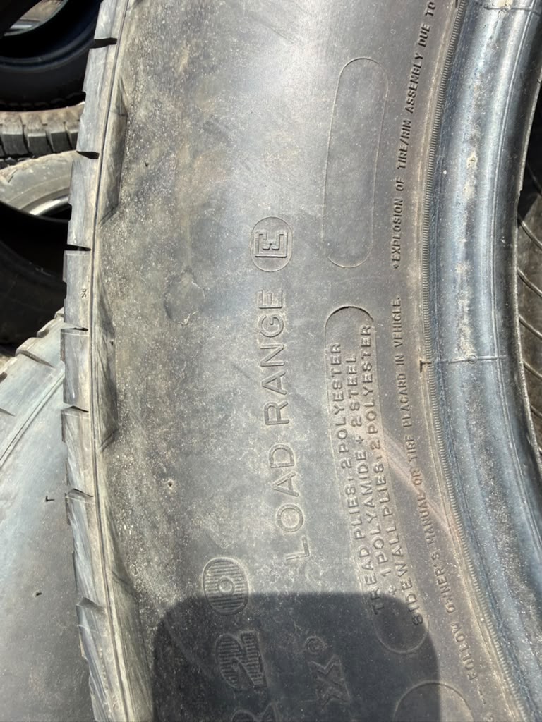 LT275/65R20 Set (4 Used Tires) Michelin LTX AT2
