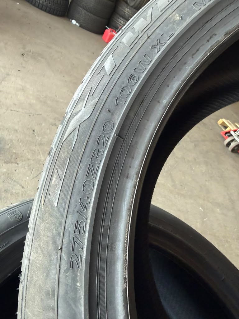 275/40R20 Set (4 Brand New Tires!!) Lexani LX-Twenty