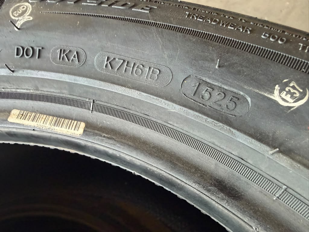 235/50R17 Set (4 Brand New Tires!!) Thunderer Mach 5