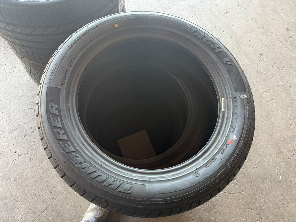 235/50R17 Set (4 Brand New Tires!!) Thunderer Mach 5