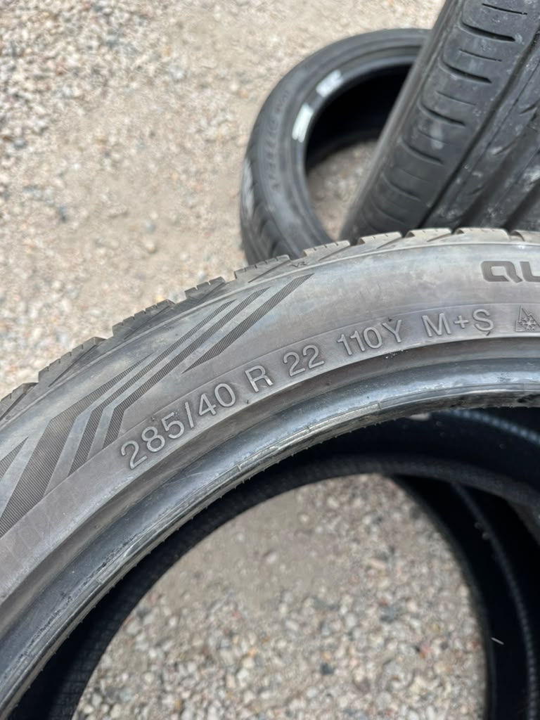 285/40R22 Pair (2 Used Tires) Vredstein QuaTrac Pro