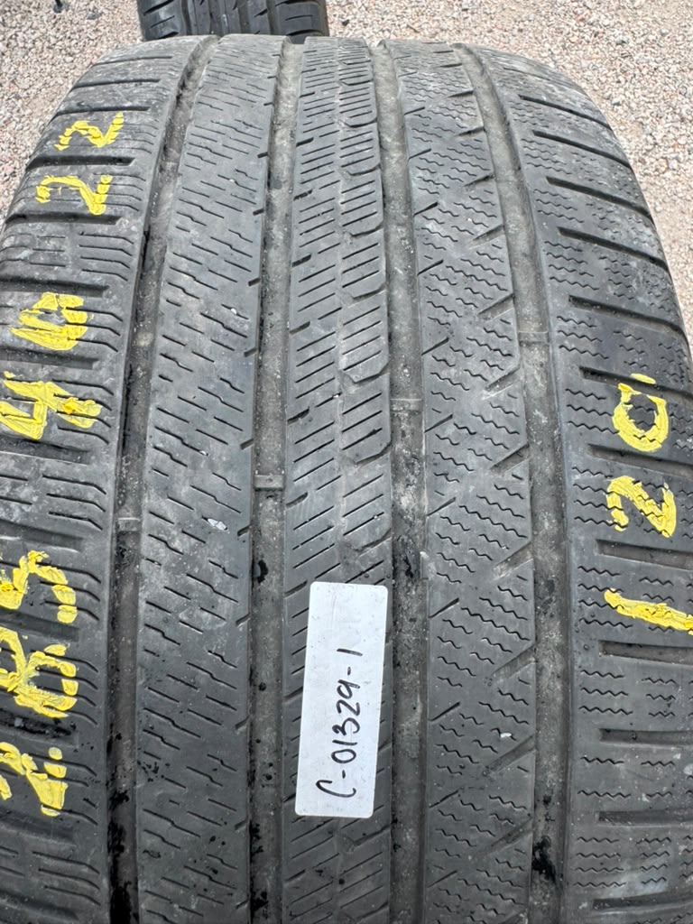285/40R22 Pair (2 Used Tires) Vredstein QuaTrac Pro