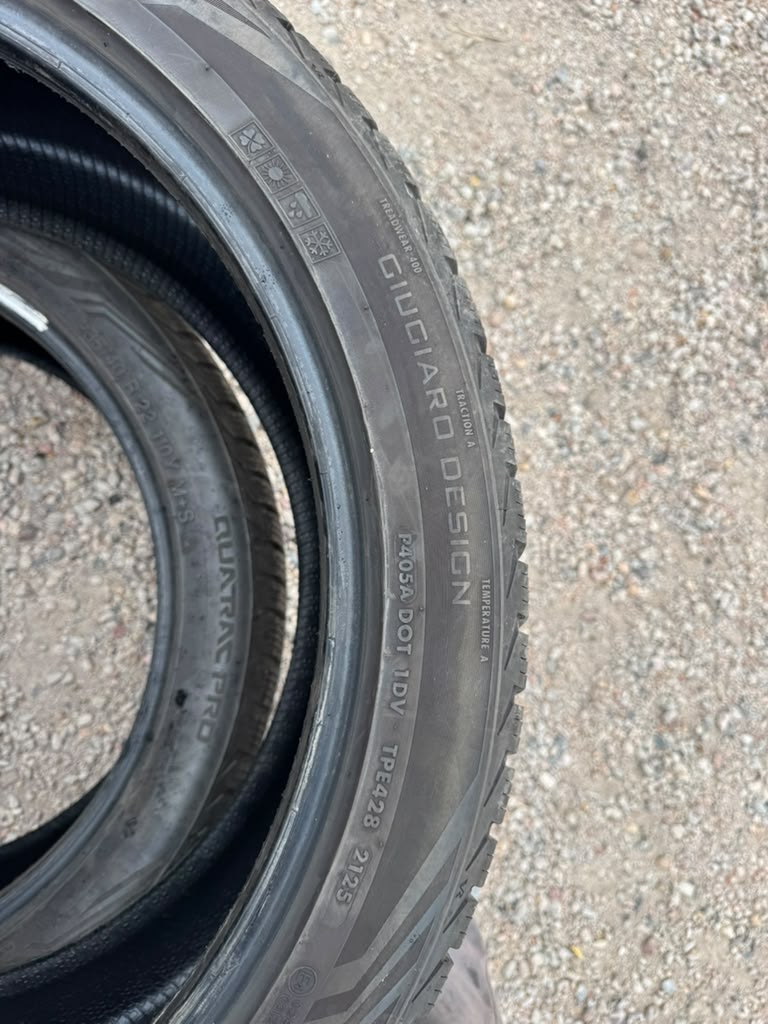 285/40R22 Pair (2 Used Tires) Vredstein QuaTrac Pro