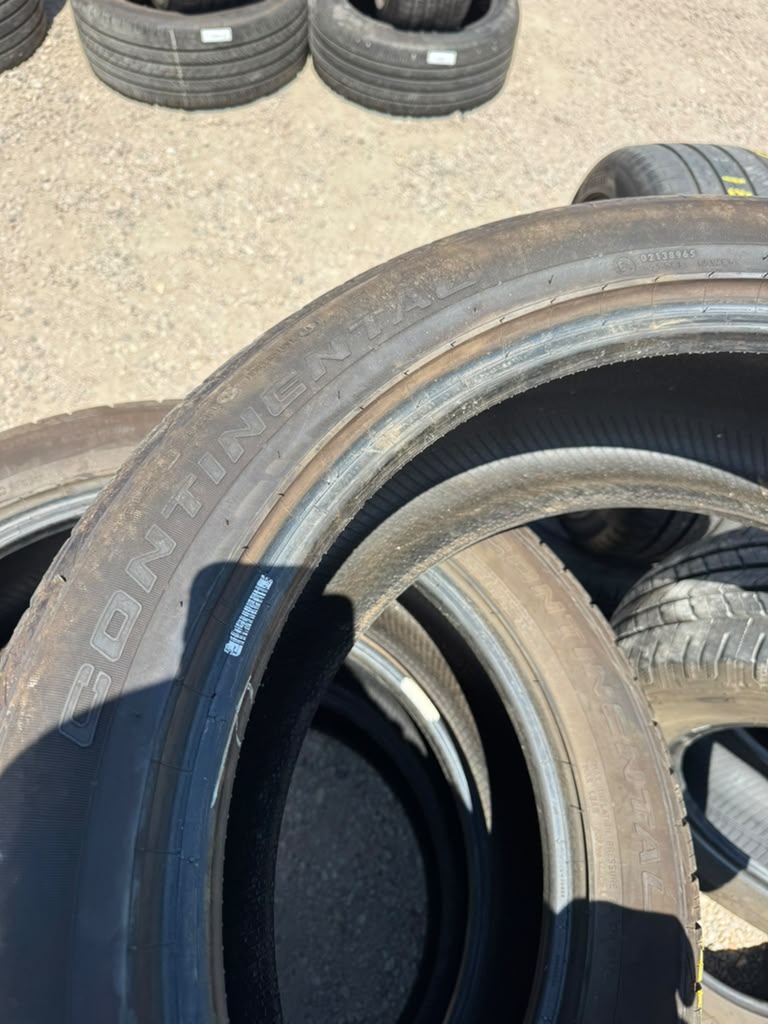 275/45R22 Set (4 Used Tires) Continental Cross Contact LX20