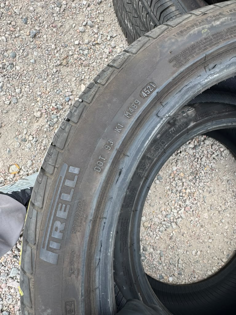 225/45R18 Pair (2 Used Tires) Pirelli Cinturato P7