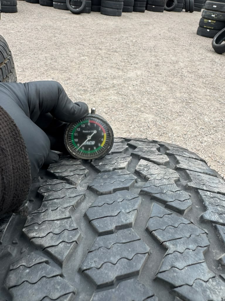 265/50R20 Pair (2 Used Tires) Bridgestone Dueler Ascent