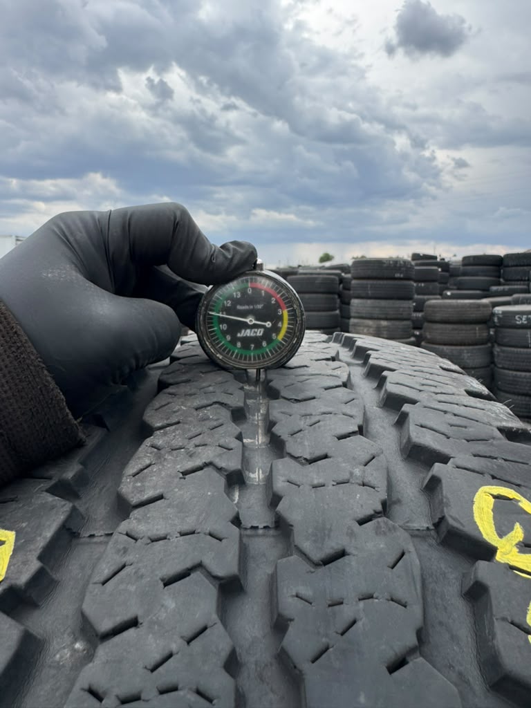 LT285/60R20 Set (4 Used Tires) Firestone Transforce AT