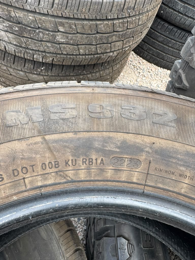 265/60R18 Pair (2 Used Tires) Milestar MS932