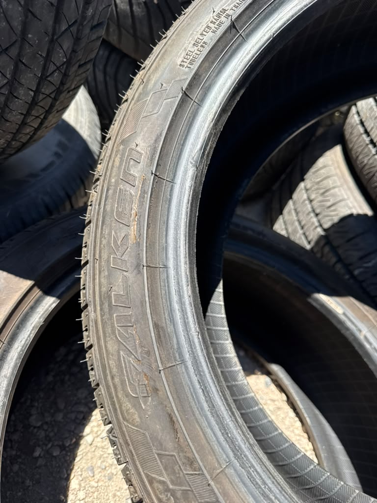 215/45R18 Pair (2 Used Tires) Falken Ziex ZE960