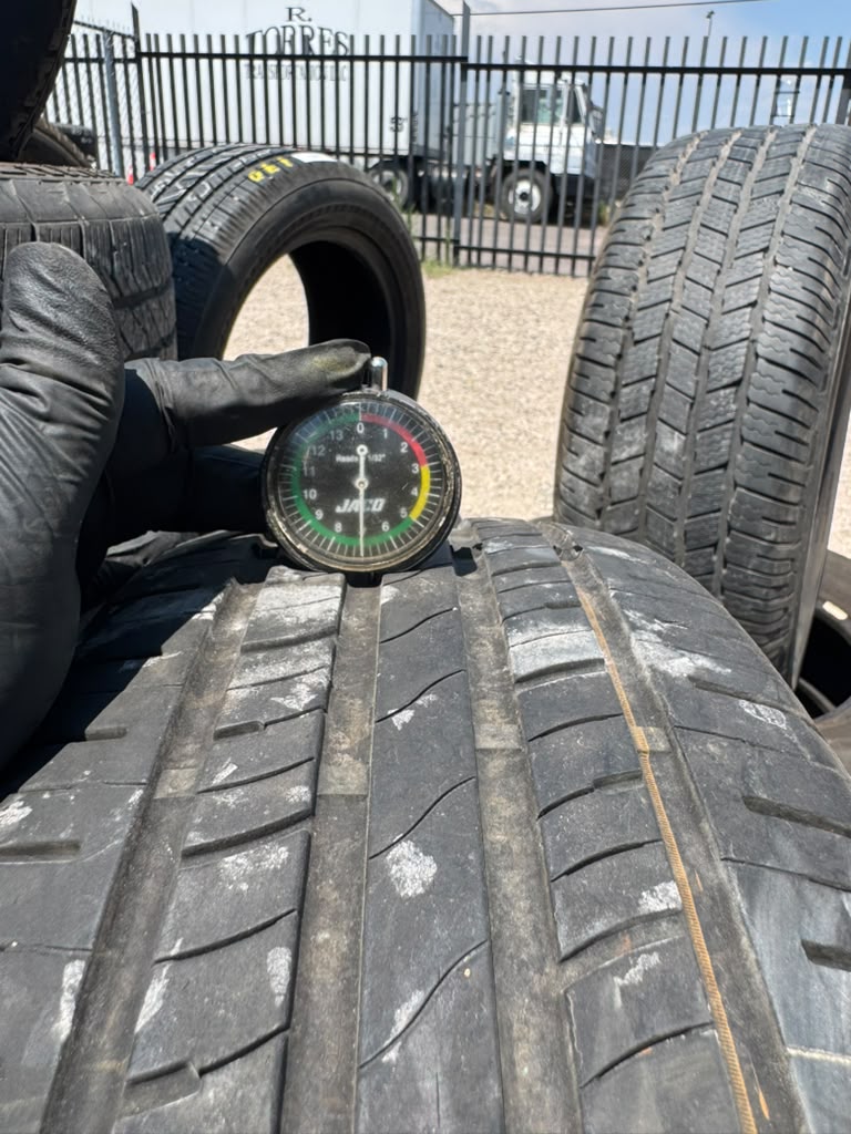 195/60R15 Pair (2 Used Tires) Mastercraft Stratus