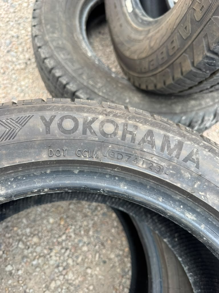 215/55R17 Pair (2 Used Tires) Yokohama Avid Ascend LX