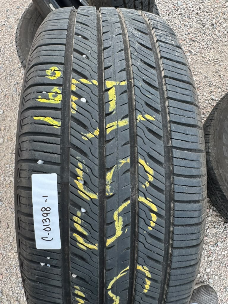 215/55R17 Pair (2 Used Tires) Yokohama Avid Ascend LX