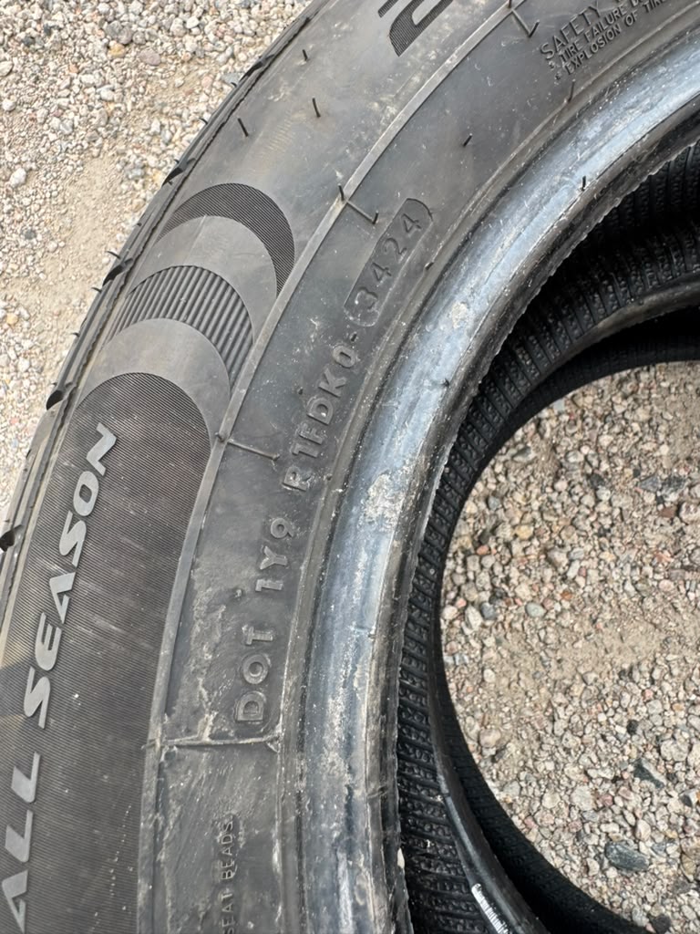 225/55R17 Pair (2 Used Tires) Caldera Confidence