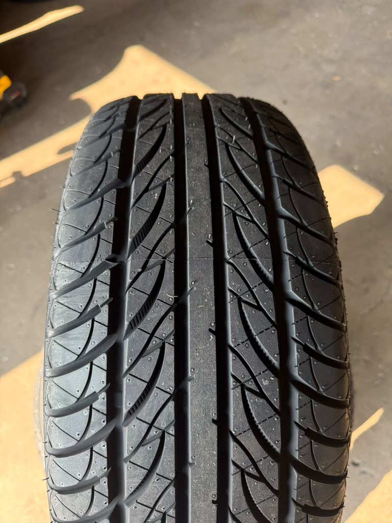 215/45R17 Set (4 Brand New Tires!!) Summit Ultra Max HP