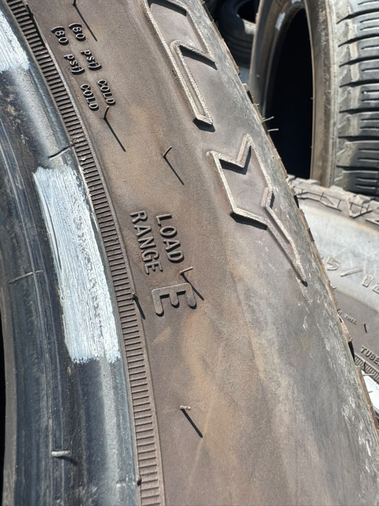 LT275/70R18 Set (4 Used Tires) Kelly Edge