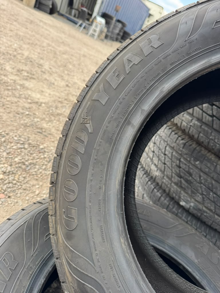 225/65R17 Pair (2 Used Tires) Goodyear Outlast Assurance