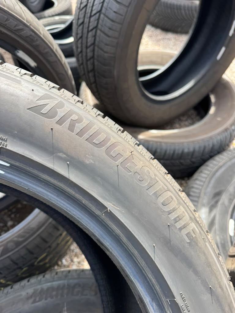 275/50R22  Pair (2 Used Tires) Bridgestone Alenza