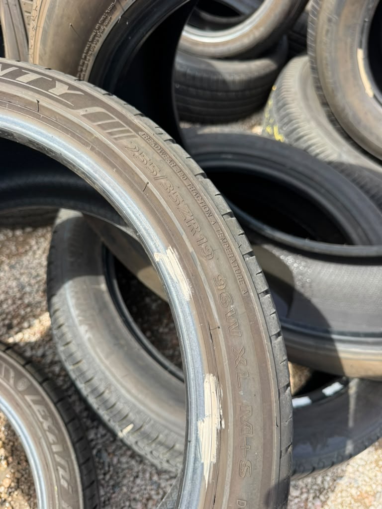 255/35R19 Pair (2 Used Tires) Lexani LX-Twenty