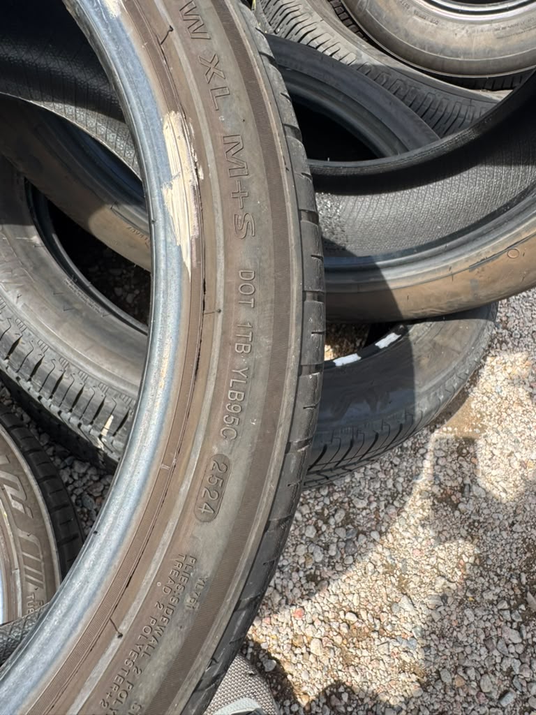 255/35R19 Pair (2 Used Tires) Lexani LX-Twenty