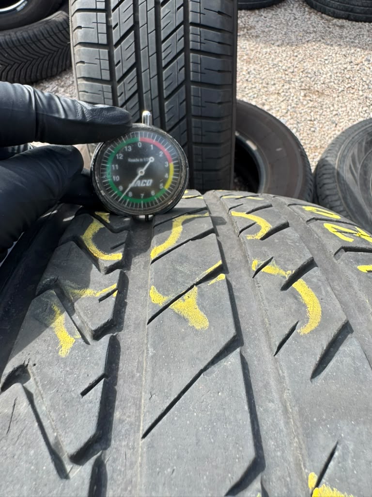 255/35R19 Pair (2 Used Tires) Lexani LX-Twenty
