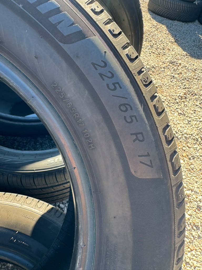 225/65R17 Set (4 Used Tires) Michelin Defender
