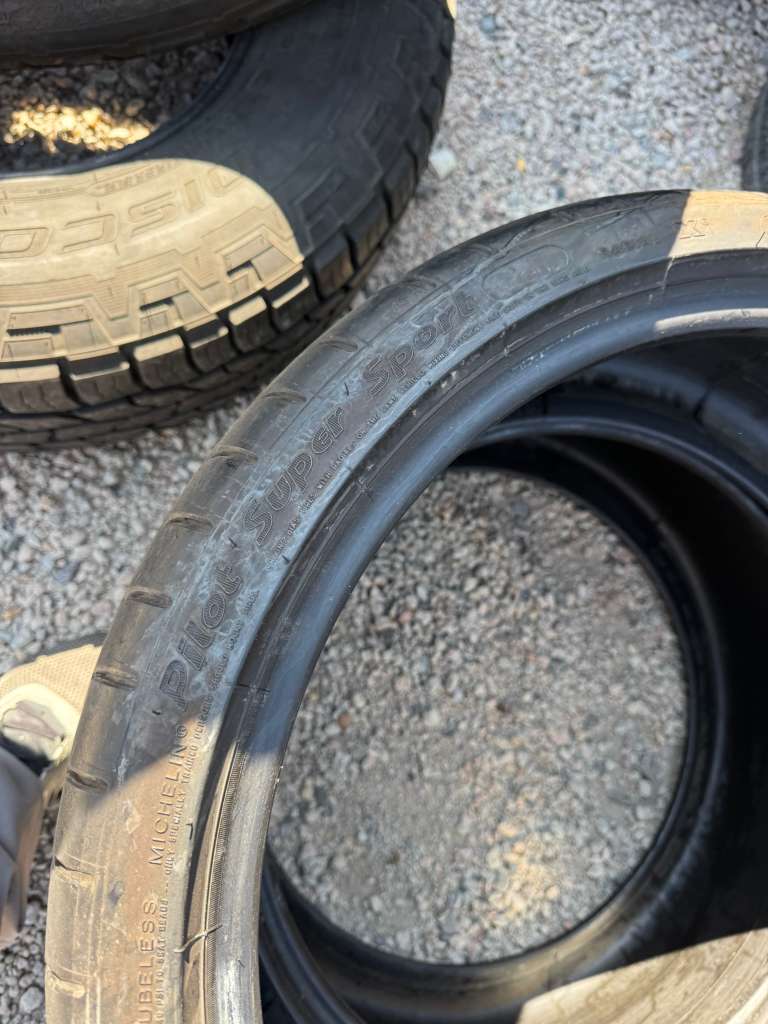 245/35ZR20 Pair (2 Used Tires) Michelin Pilot Super Sport