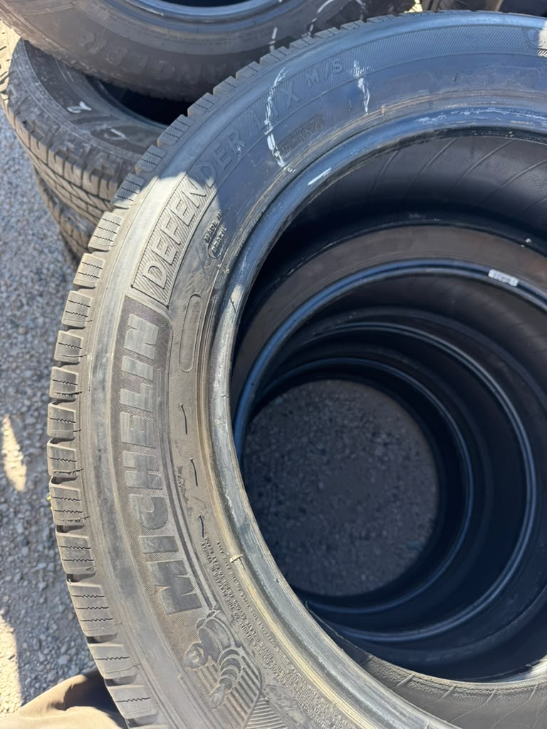 255/55R20 Set (4 Used Tires) Michelin Defender LTX M/S